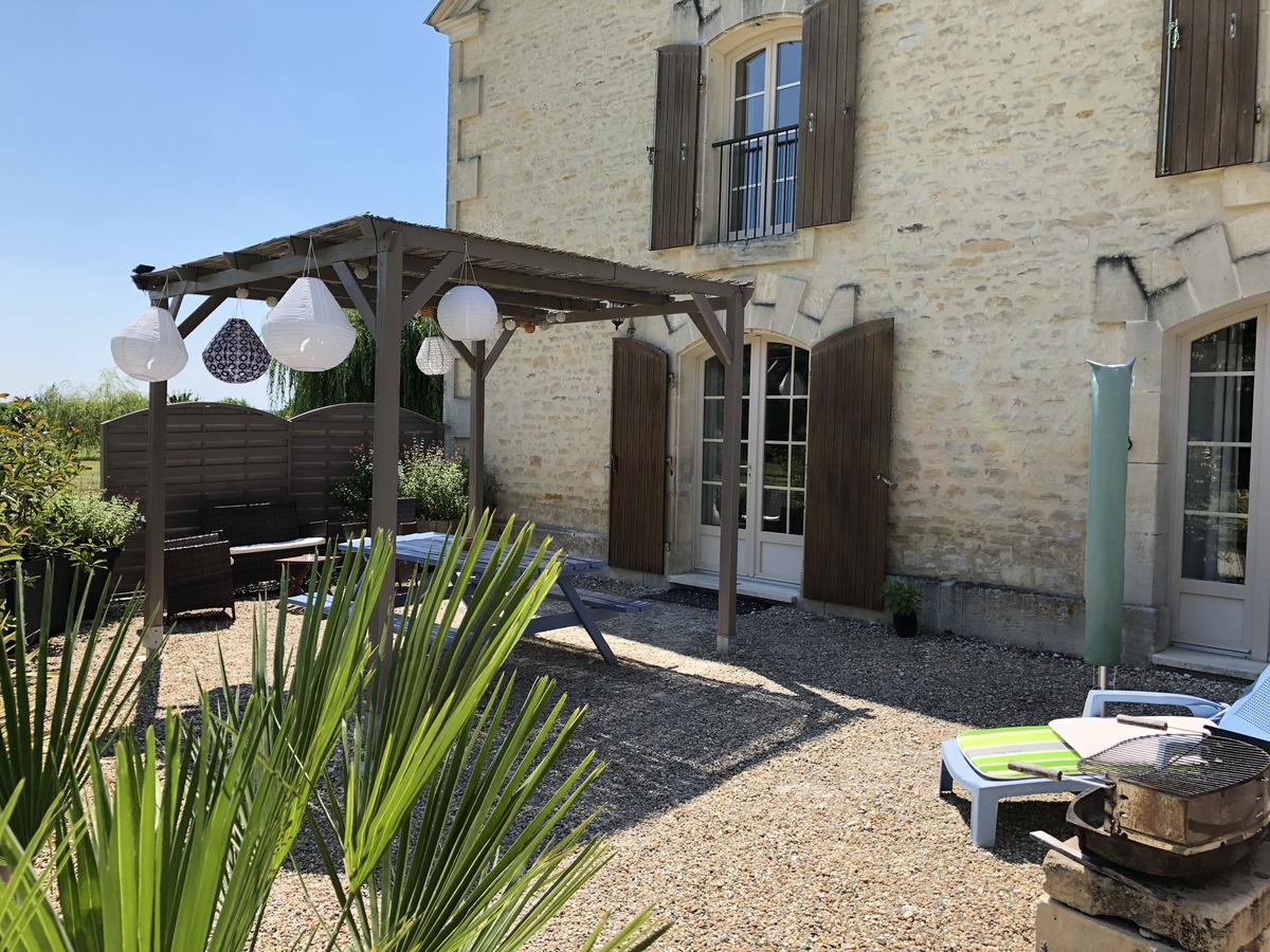 Gites De Cognac Bréville Exterior photo